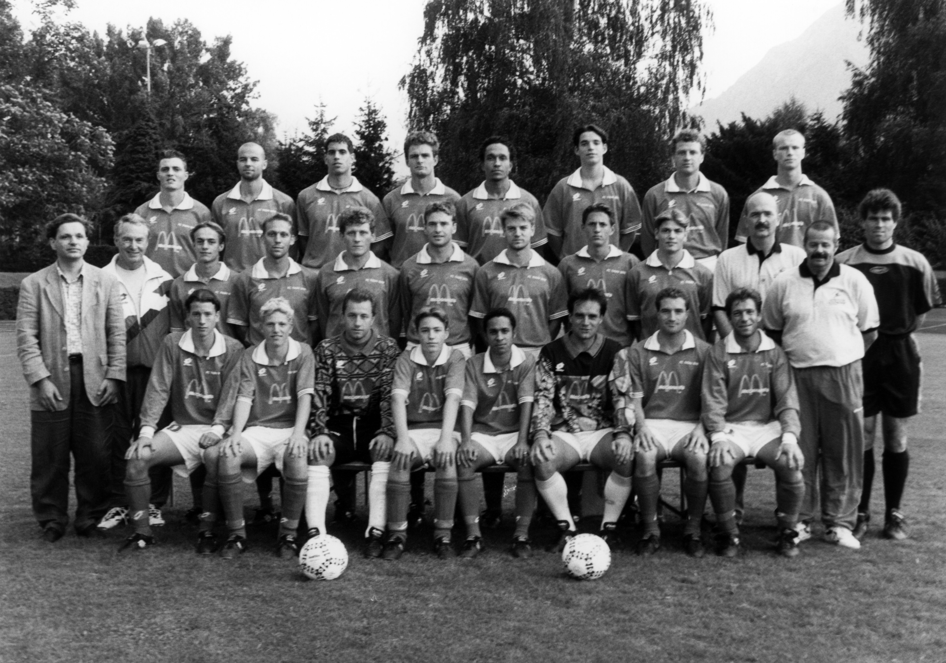 Mannschaftsfoto der ersten Mannschaft des FC Thun aus dem Jahr 1912